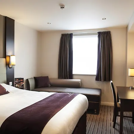 Premier Inn London Eltham-2