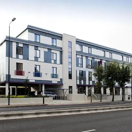 Premier Inn London Eltham-2