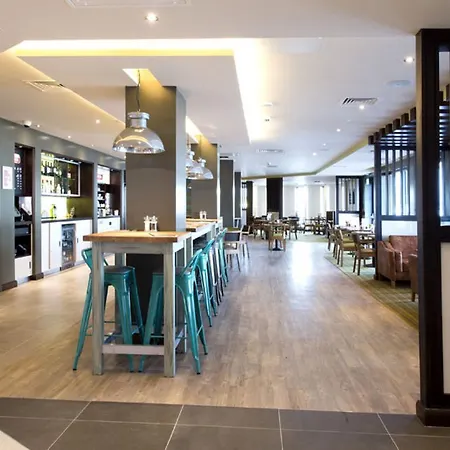 Premier Inn London Eltham-2