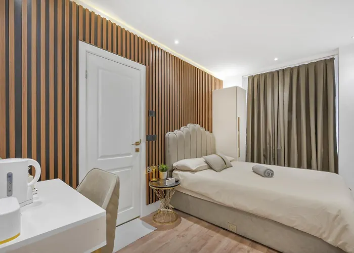 Studio 64Airport Hotel